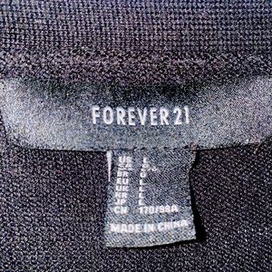Long basic cardigan from forever 21 with pockets.